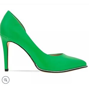 BCBGeneration Pointy Toe Pump - Harnoy in Kelly Green size 6